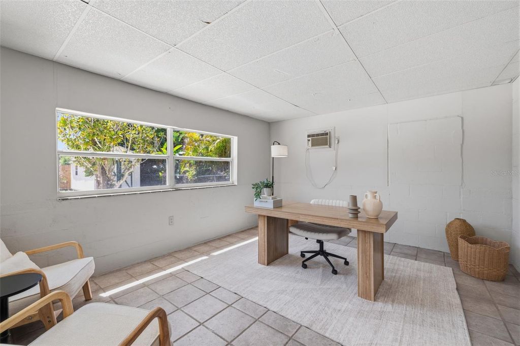 Image 16 of property listing at 10754 63RD AVENUE, Seminole, FL 33772