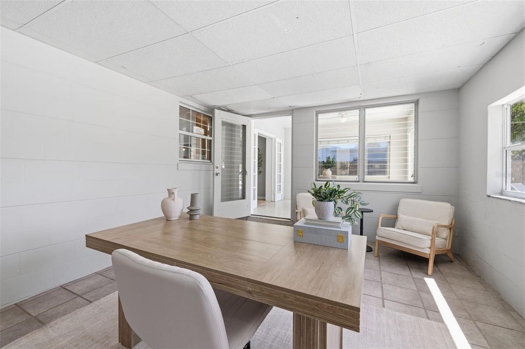 Image 17 of property listing at 10754 63RD AVENUE, Seminole, FL 33772