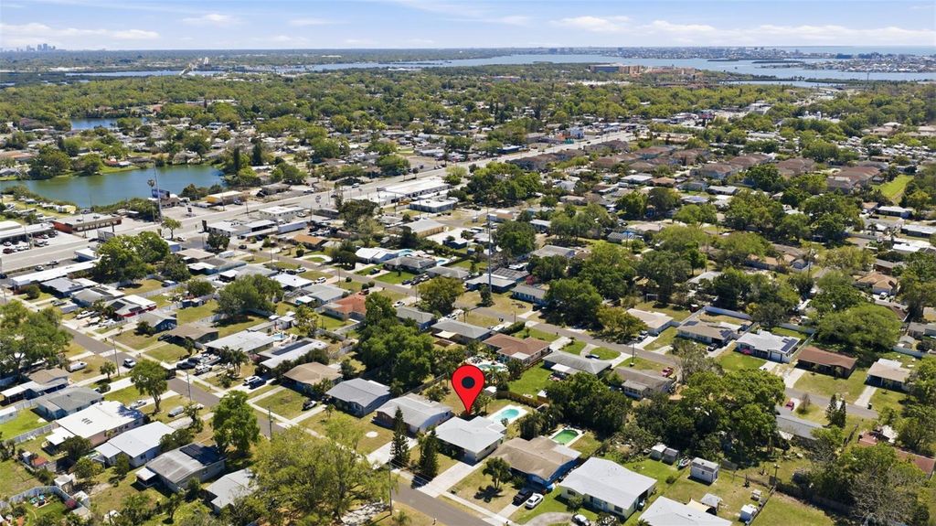 Image 29 of property listing at 10754 63RD AVENUE, Seminole, FL 33772