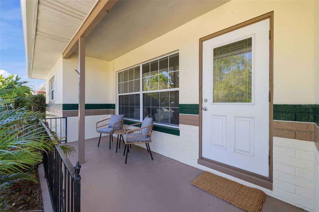 Image 7 of property listing at 10754 63RD AVENUE, Seminole, FL 33772