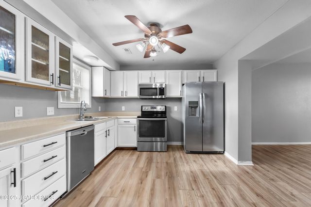 1407 W MAIN STREET, Jefferson City, MO 65109