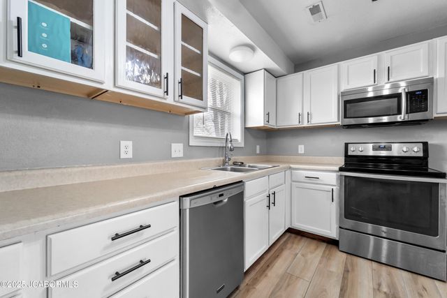 1407 W MAIN STREET, Jefferson City, MO 65109