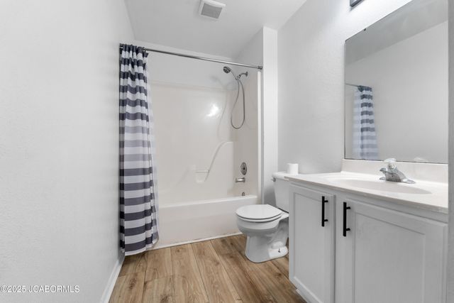 1407 W MAIN STREET, Jefferson City, MO 65109