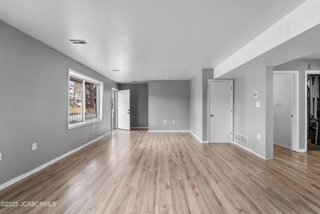 1407 W MAIN STREET, Jefferson City, MO 65109