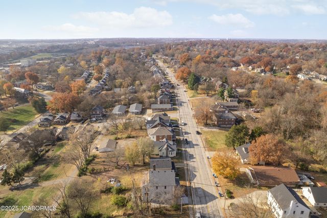 1407 W MAIN STREET, Jefferson City, MO 65109