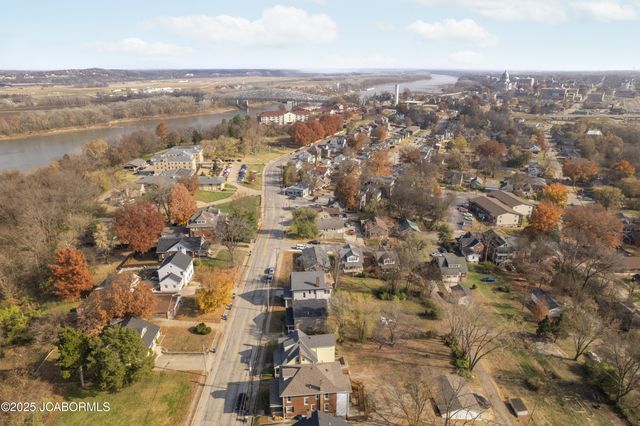 1407 W MAIN STREET, Jefferson City, MO 65109