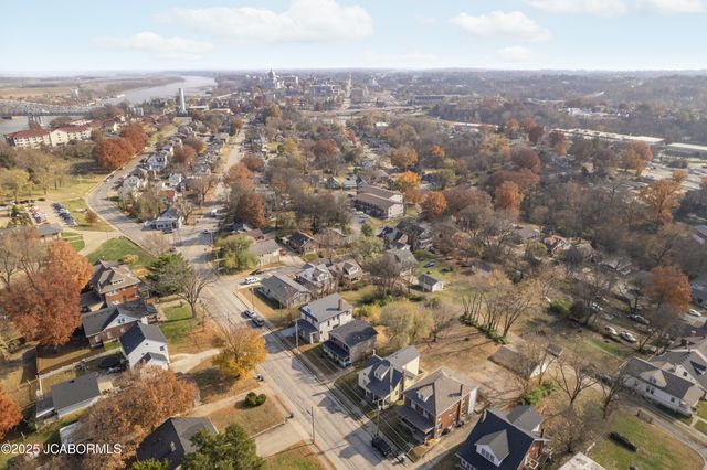 1407 W MAIN STREET, Jefferson City, MO 65109