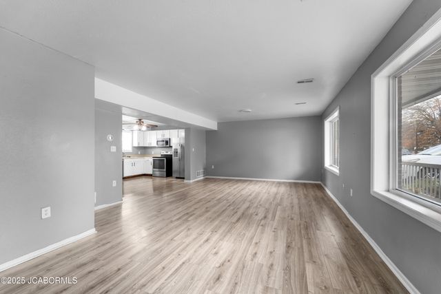 1407 W MAIN STREET, Jefferson City, MO 65109