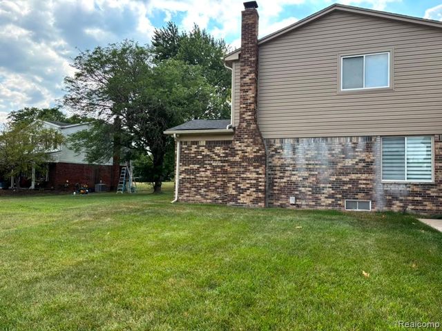 44615 Crestmont Drive, Canton, MI 48187