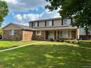 44615 Crestmont Drive, Canton, MI 48187