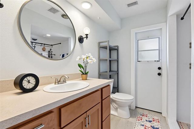 402 VALENCIA CIRCLE, Oviedo, FL 32765