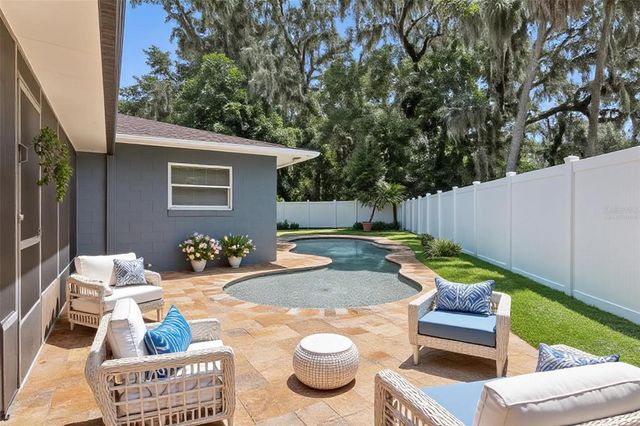 402 VALENCIA CIRCLE, Oviedo, FL 32765