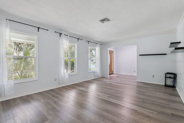 402 VALENCIA CIRCLE, Oviedo, FL 32765