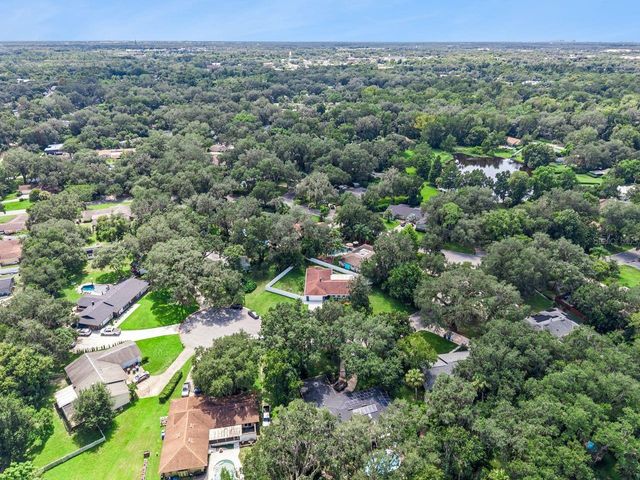 402 VALENCIA CIRCLE, Oviedo, FL 32765