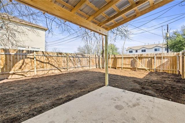 1700 Constantino CIR B, Austin, TX 78745