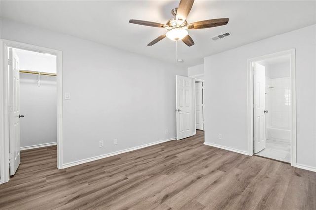 1700 Constantino CIR B, Austin, TX 78745