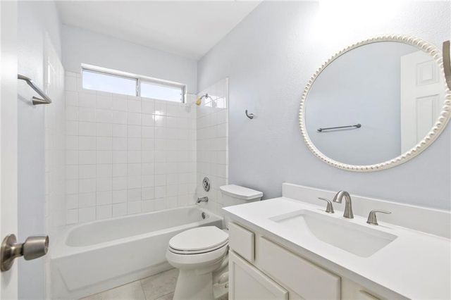 1700 Constantino CIR B, Austin, TX 78745