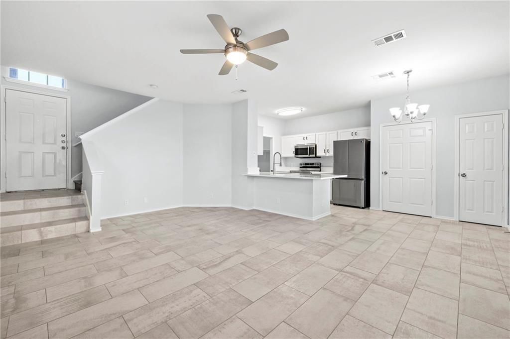 1700 Constantino CIR B, Austin, TX 78745