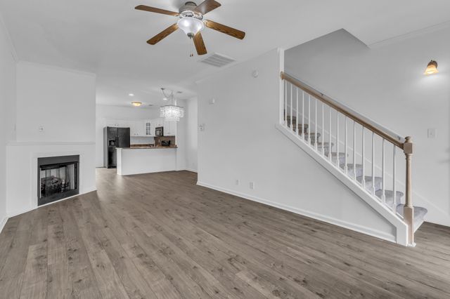 68 John Sevier Ave, Clarksville, TN 37040