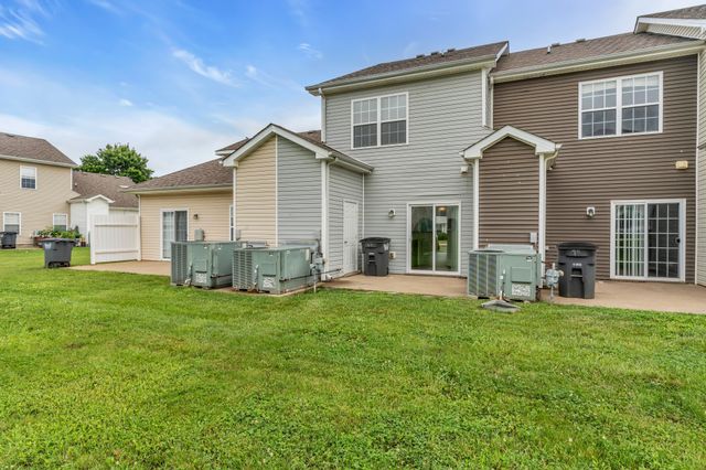 68 John Sevier Ave, Clarksville, TN 37040