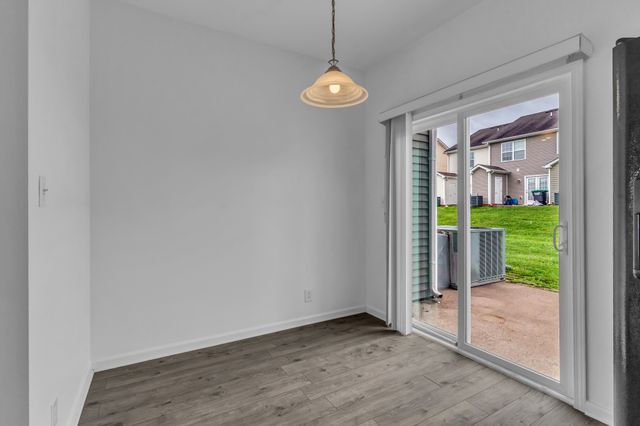 68 John Sevier Ave, Clarksville, TN 37040