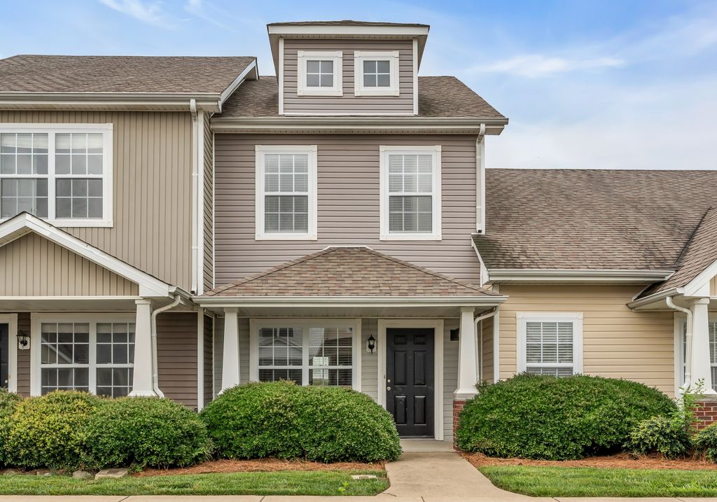 68 John Sevier Ave, Clarksville, TN 37040