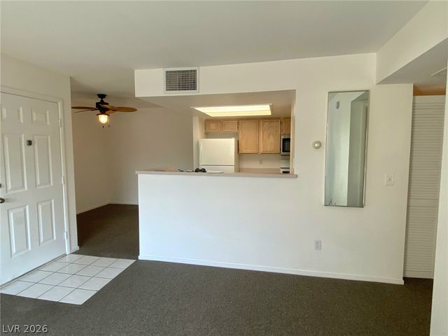 8070 West RUSSELL Road 2105, Las Vegas, NV 89113