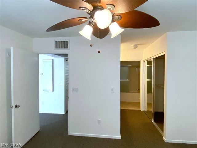 8070 West RUSSELL Road 2105, Las Vegas, NV 89113