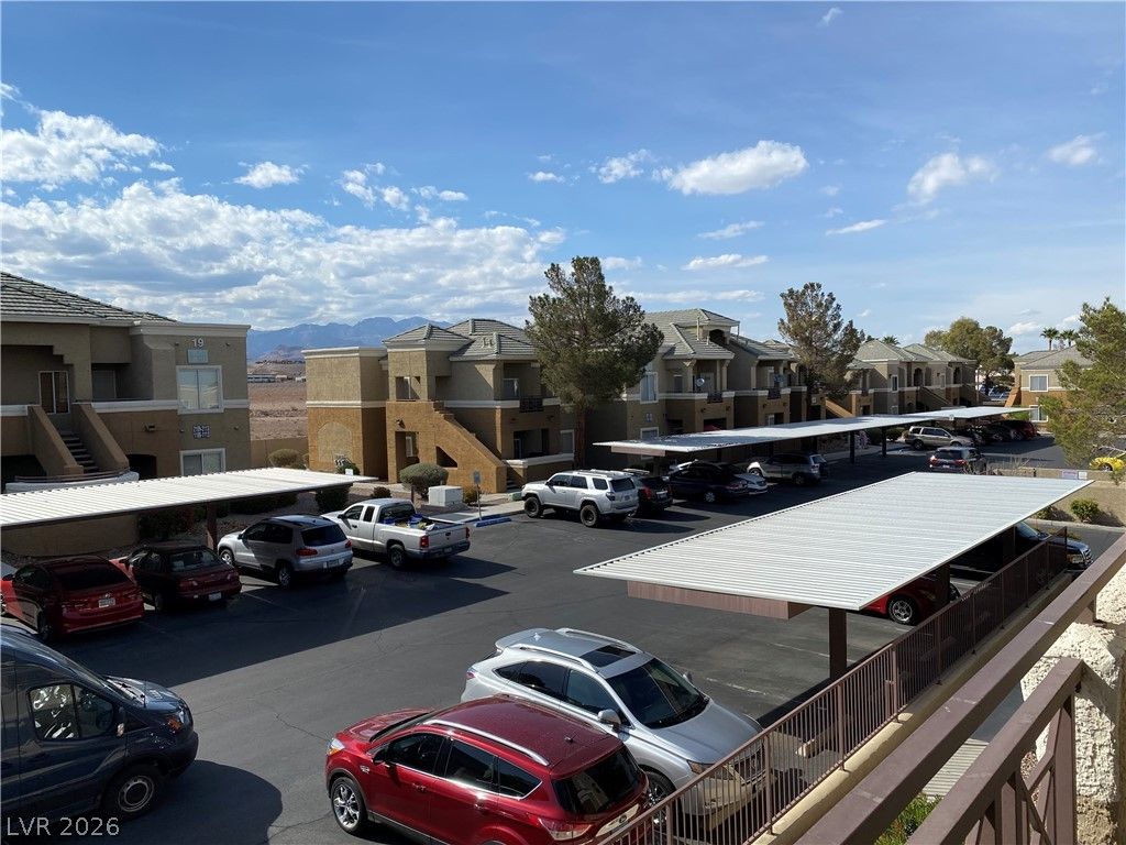 8070 West RUSSELL Road 2105, Las Vegas, NV 89113