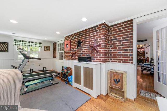 15 CREST LN, Swarthmore, PA 19081
