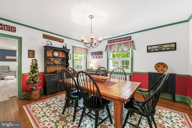 15 CREST LN, Swarthmore, PA 19081