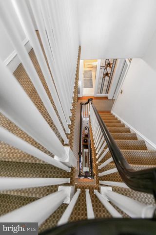 15 CREST LN, Swarthmore, PA 19081
