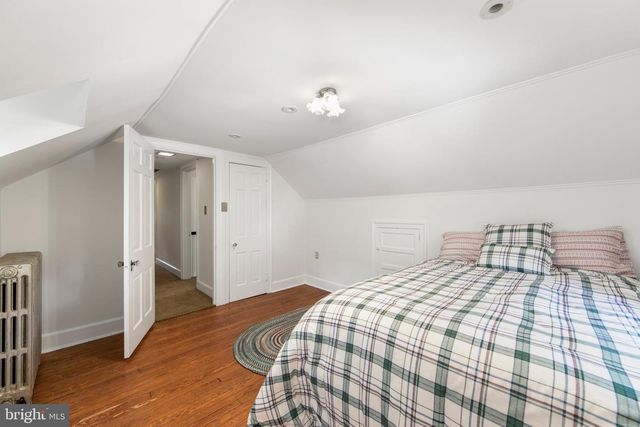 15 CREST LN, Swarthmore, PA 19081