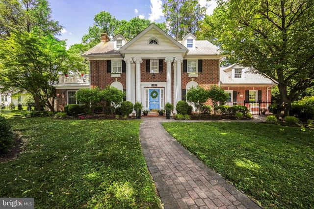 15 CREST LN, Swarthmore, PA 19081