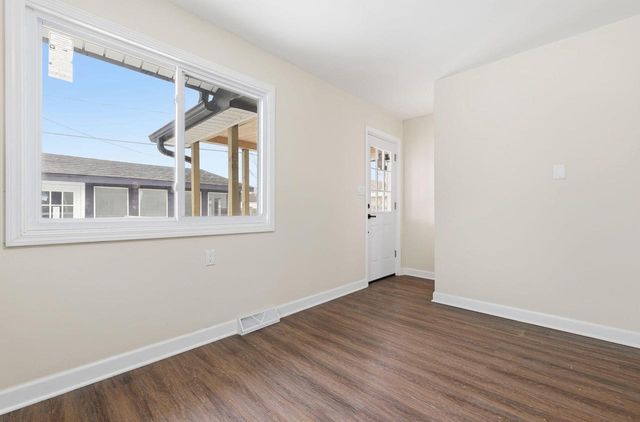 1726 85th STREET, Kenosha, WI 53143