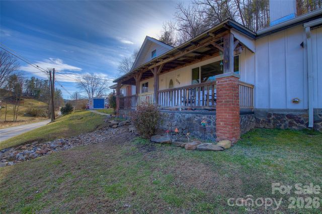 1029 Jacks Creek Road, Burnsville, NC 28714