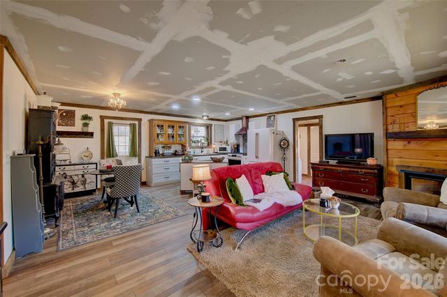 1029 Jacks Creek Road, Burnsville, NC 28714