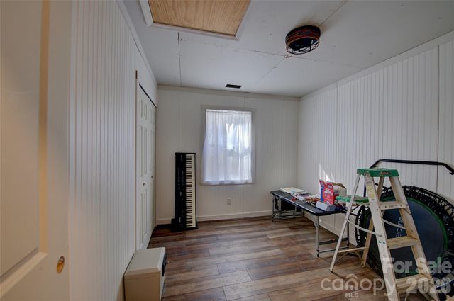 1029 Jacks Creek Road, Burnsville, NC 28714