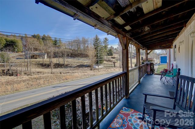 1029 Jacks Creek Road, Burnsville, NC 28714