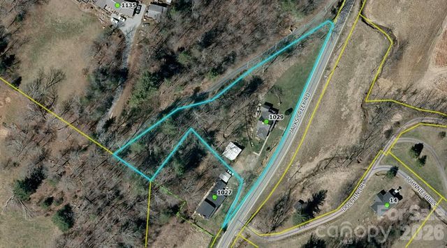 1029 Jacks Creek Road, Burnsville, NC 28714