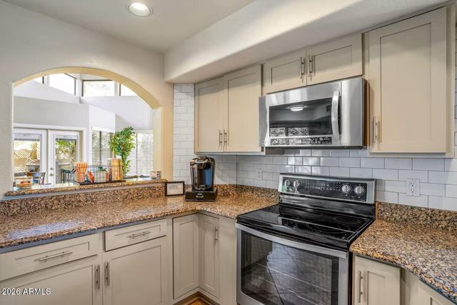 40 W SARAH Lane, Tempe, AZ 85284