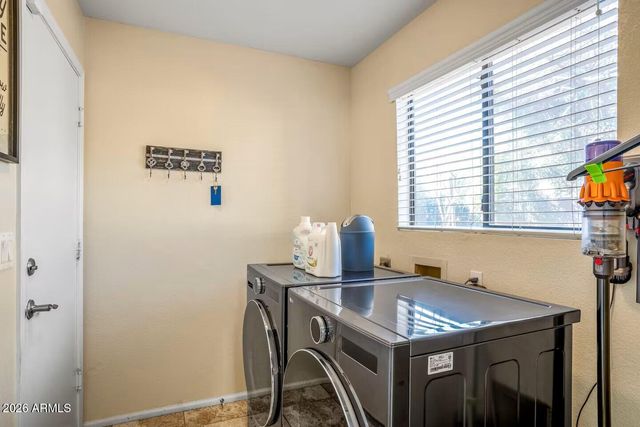 40 W SARAH Lane, Tempe, AZ 85284