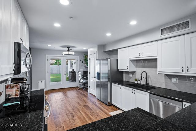 8749 E SAGE Drive, Scottsdale, AZ 85250