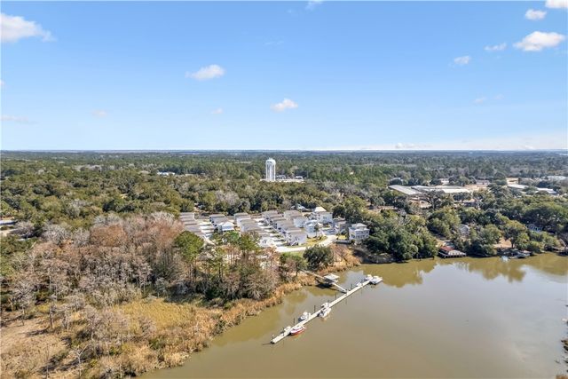 129 Mohr Club Drive, Darien, GA 31305