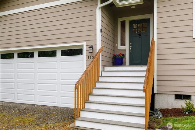 1105 Halsey Drive, Coupeville, WA 98239