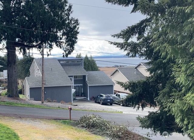 1105 Halsey Drive, Coupeville, WA 98239