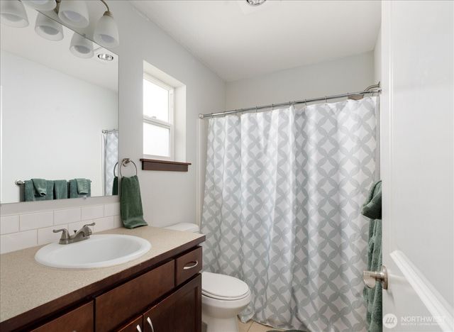 1105 Halsey Drive, Coupeville, WA 98239