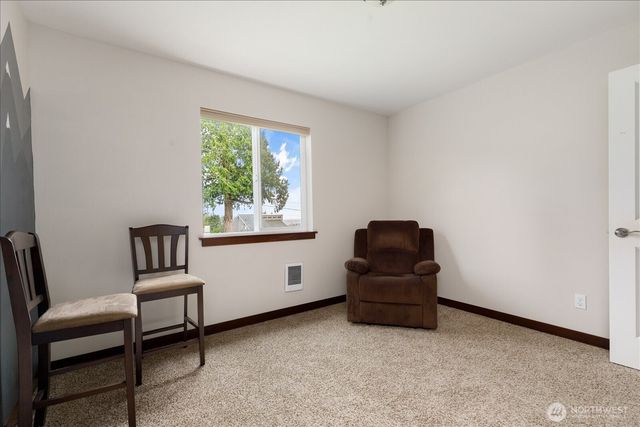 1105 Halsey Drive, Coupeville, WA 98239