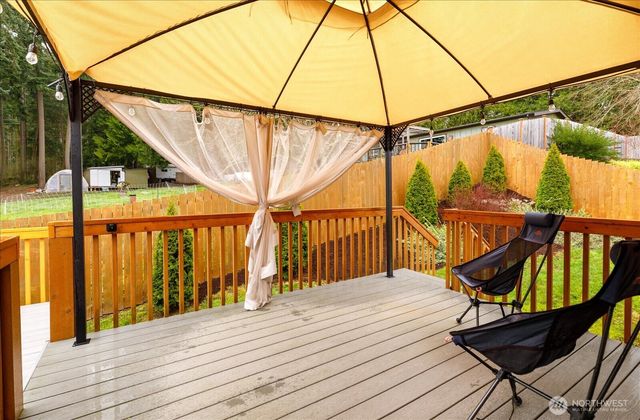 1105 Halsey Drive, Coupeville, WA 98239