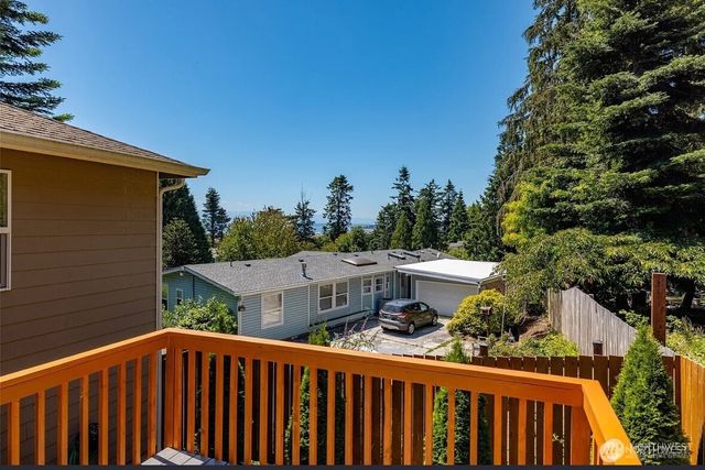 1105 Halsey Drive, Coupeville, WA 98239